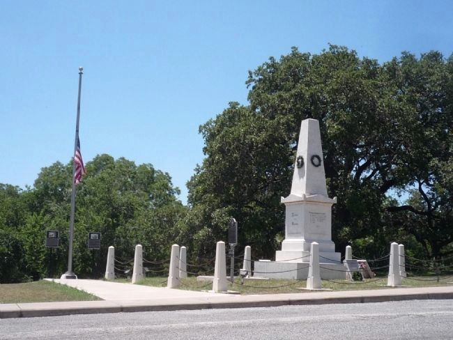 <i>Treue Der Union </i> Monument image. Click for full size.
