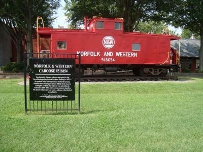Norfolk & Western Caboose #518654 Marker image. Click for full size.