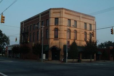 Montwhite Building image. Click for full size.