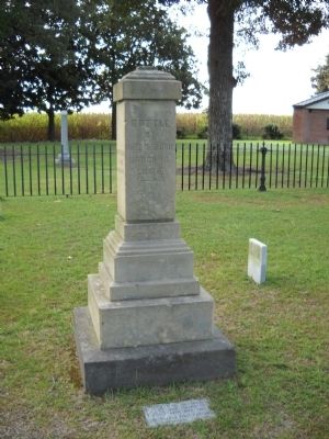 Battle of Averasboro Monument. Click for full size. Battle of Averasboro Monument image. Click for full size.