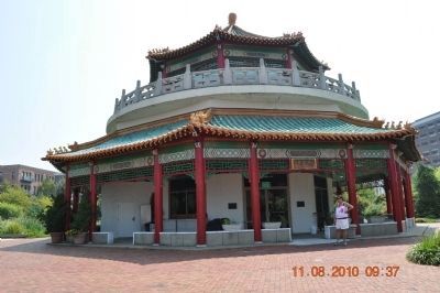 Pagoda & Oriental Garden image. Click for full size.