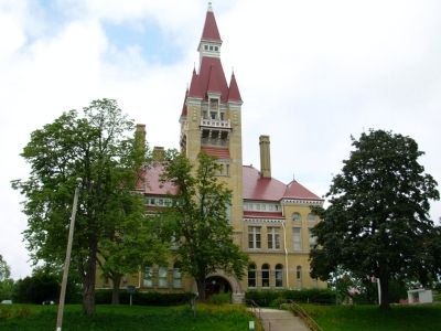 The Old Courthouse Museum image. Click for full size.