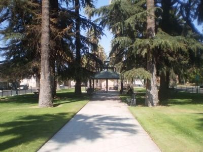 Kerman's Plaza Veterans Park. Click for full size. Kerman's Plaza Veterans Park image. Click for full size.