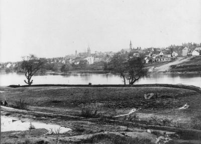 Fredericksburg, Va., from across Rappahannock River image. Click for full size.