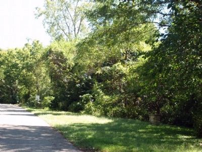 Long South/East View - - Trail of Death Marker. Click for full size. Long South/East View - - Trail of Death Marker image. Click for full size.