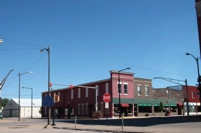 Looking North/East - - Wabash & Erie Canal Marker image. Click for full size.