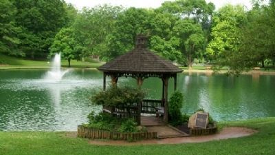 Rising Park Pond and Gazebo image. Click for full size.