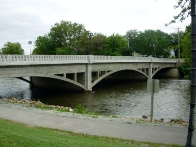 Milwaukee Street Bridge. Click for full size. Milwaukee Street Bridge image. Click for full size.