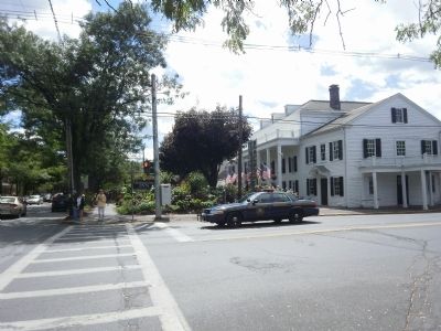 Southwest corner of the center of Rhinebeck - Beeckman Arms Inn image. Click for full size.