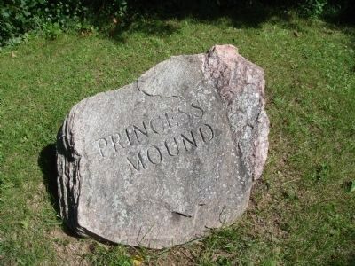 Stone Princess Mound Marker image. Click for full size.