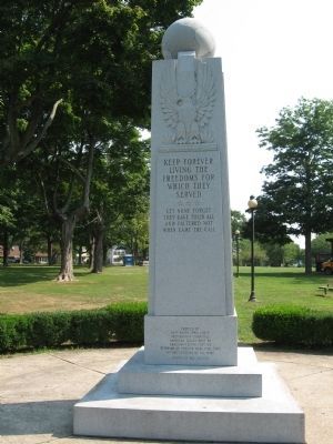 East Haven Veterans Monument image. Click for full size.