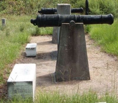 Battle of Dingles Mill Marker, left image. Click for full size.