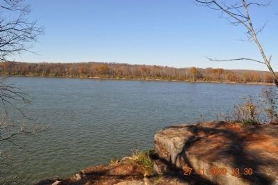 Bluffs of Sheffield overlooking the Tennessee River image. Click for full size.