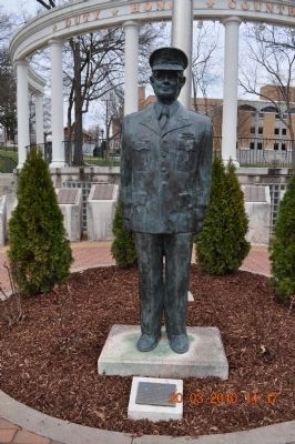 1st Lt. Chadwick McFall Barber Marker & Statue image. Click for full size.