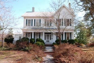 Parker-Greene House (ca. 1859)<br>402 Greenville Street image. Click for full size.