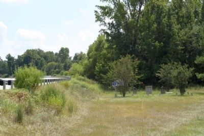 Site of The Battle of Dingle's Mill Marker, seen along US 521, looking south image. Click for full size.
