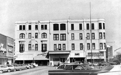 Plaza Hotel (Pre-restoration)<br>102 West Whitner at 101 North Main Streets image. Click for full size.