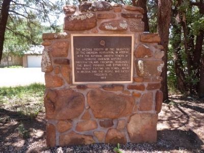 Strawberry Schoolhouse DAR Plaque. Click for full size. Strawberry Schoolhouse DAR Plaque image. Click for full size.