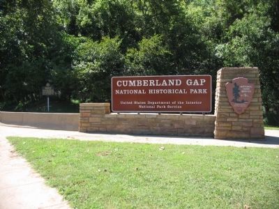 Entrance to Cumberland Gap Park and Marker image. Click for full size.