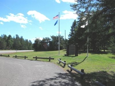 Thirty-Second Division Memorial Highway and Marker image. Click for full size.