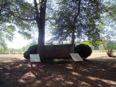 The Tabb Monument interpretive signs. Click for full size. The Tabb Monument interpretive signs image. Click for full size.
