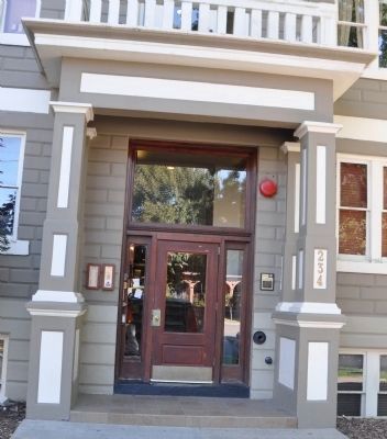 Hollywood Apartments Entrance image. Click for full size.