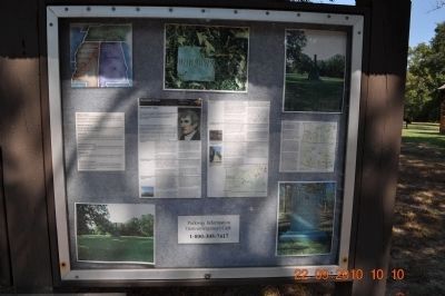 Natchez Trace Parkway Information Board image. Click for full size.