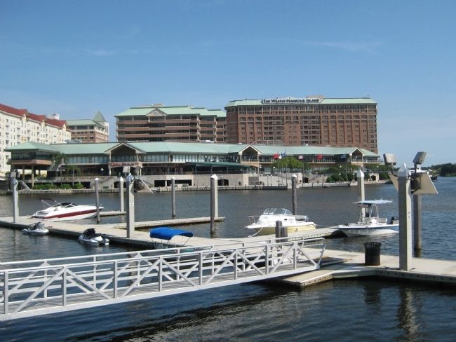 Knight's Point on Harbour Island. Click for full size. Knight's Point on Harbour Island image. Click for full size.