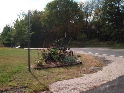 Road Side Decorations. . . image. Click for full size.