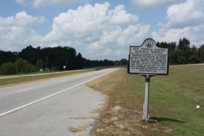 Gen. Thomas Sumter Memorial Highway Marker, looking north along US 521 image. Click for full size.