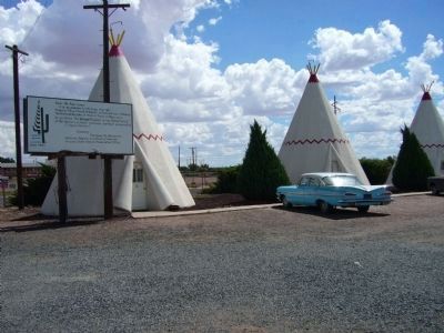 Wigwam Village #6 Marker and Wigwam Motel Rooms image. Click for full size.