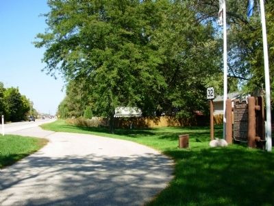 Thirty-second Division Memorial Highway Marker. Click for full size. Thirty-second Division Memorial Highway Marker image. Click for full size.