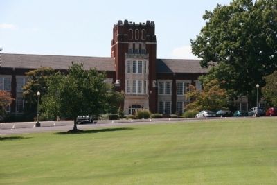 Bibb Graves Hall at Jacksonville State University image. Click for full size.