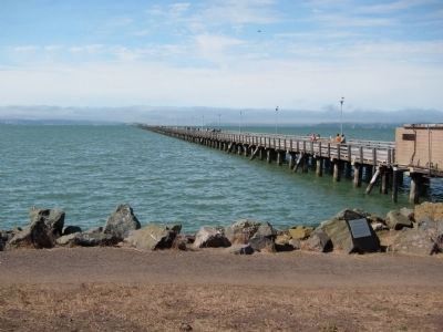 Berkeley Municipal Pier and Marker - Wide View image. Click for full size.