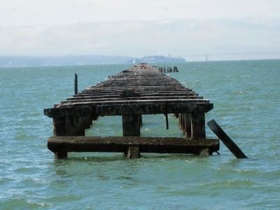 Pier Remnants image. Click for full size.