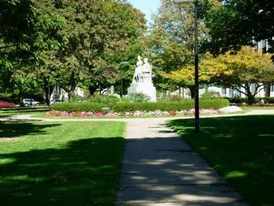 Lincoln Statue in East Park. Click for full size. Lincoln Statue in East Park image. Click for full size.