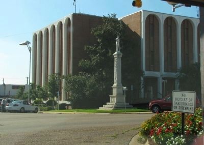 Confederate Memorial image. Click for full size.