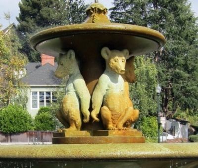 The Circle Fountain - Grizzly Cubs image. Click for full size.