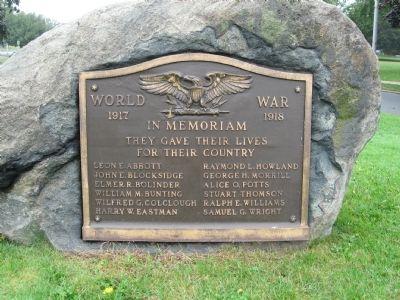 Swampscott World War I Memorial image. Click for full size.