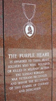 Korean War Veterans Memorial Purple Heart image. Click for full size.
