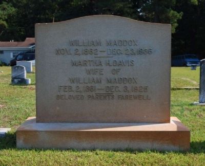 William and Martha Maddox Tombstone image. Click for full size.