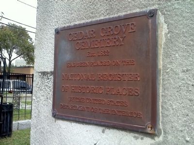 Cedar Grove Cemetery Plaque image. Click for full size.