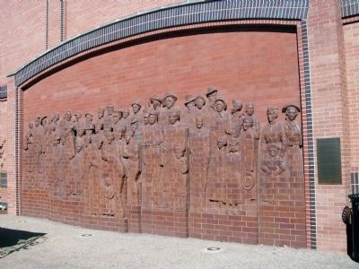 Brick Sculpture & "Sculptor's Reflections" - Plaque image. Click for full size.