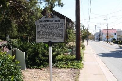 Goldsborough House Marker, seen looking east along West Sunset Ave image. Click for full size.
