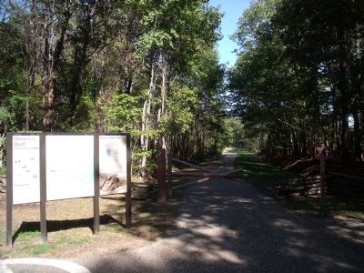Drewry's Bluff Trailhead image. Click for full size.