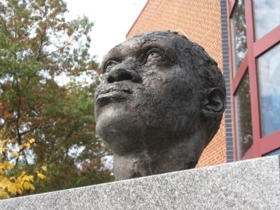 Bust atop the Paul Robeson Marker image. Click for full size.