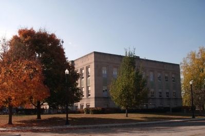 North / East Corner - - Fountain County Courthouse image. Click for full size.