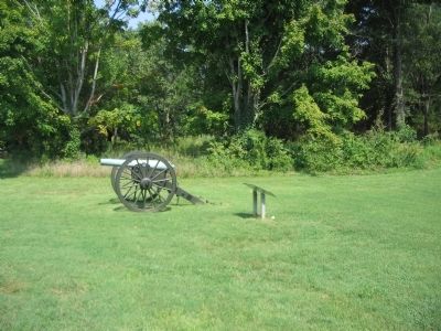 Marker and Artillery Display Seen from the Parking Area image. Click for full size.