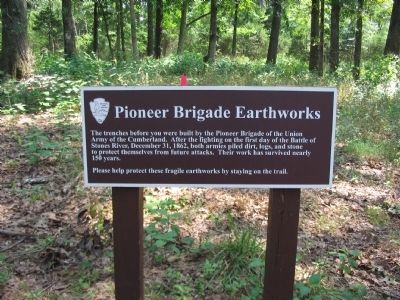 Pioneer Brigade Earthworks Marker image. Click for full size.