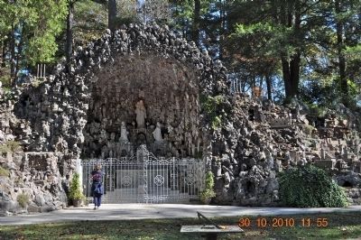The Ave Maria Grotto image. Click for full size.